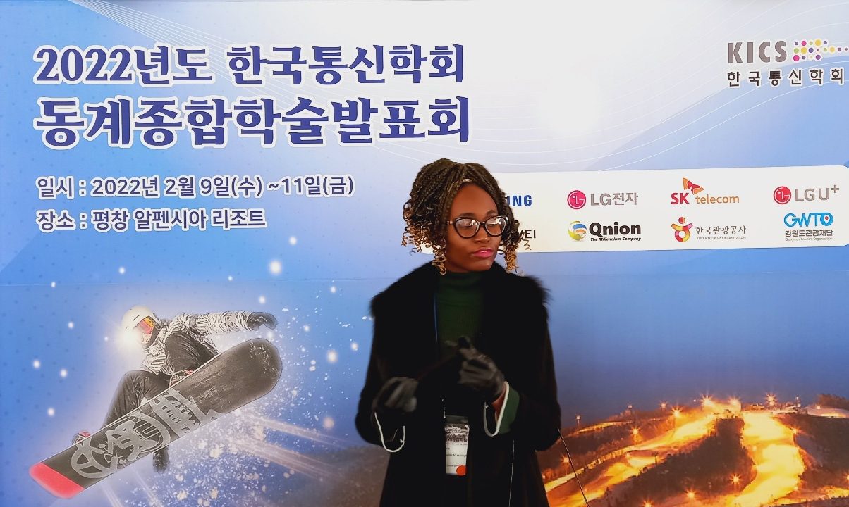 KICS Winter Conference 2022: At Alpensia Resort in Pyeongchang, Gangwon Province, South Korea, February 9 to 11, I presented Real-time Deep Learning-based Scene Recognition Model for Metaverse Applications.